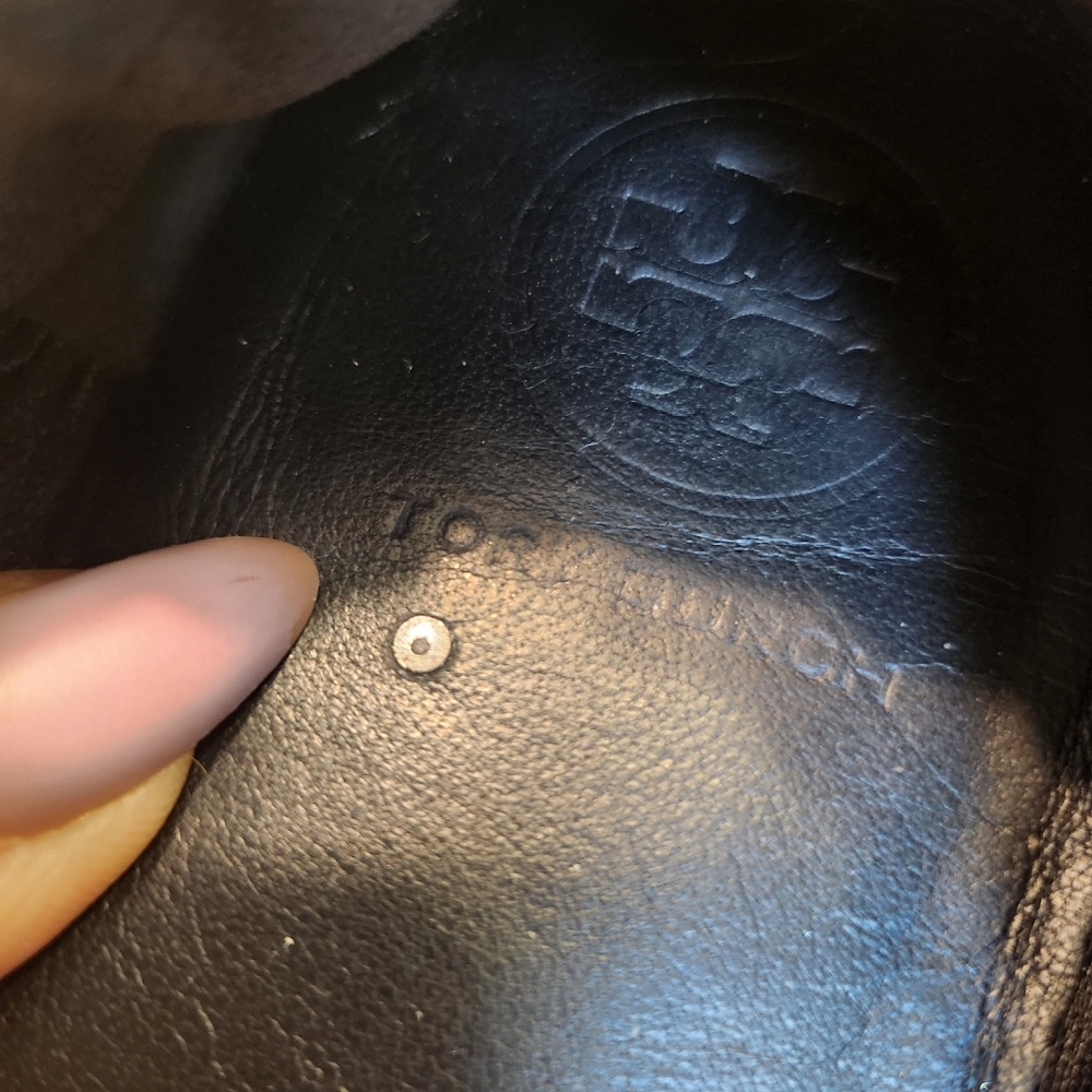 Tory Burch Black Leather Flats with Gold Logo Medallion - Picture 9 of 9